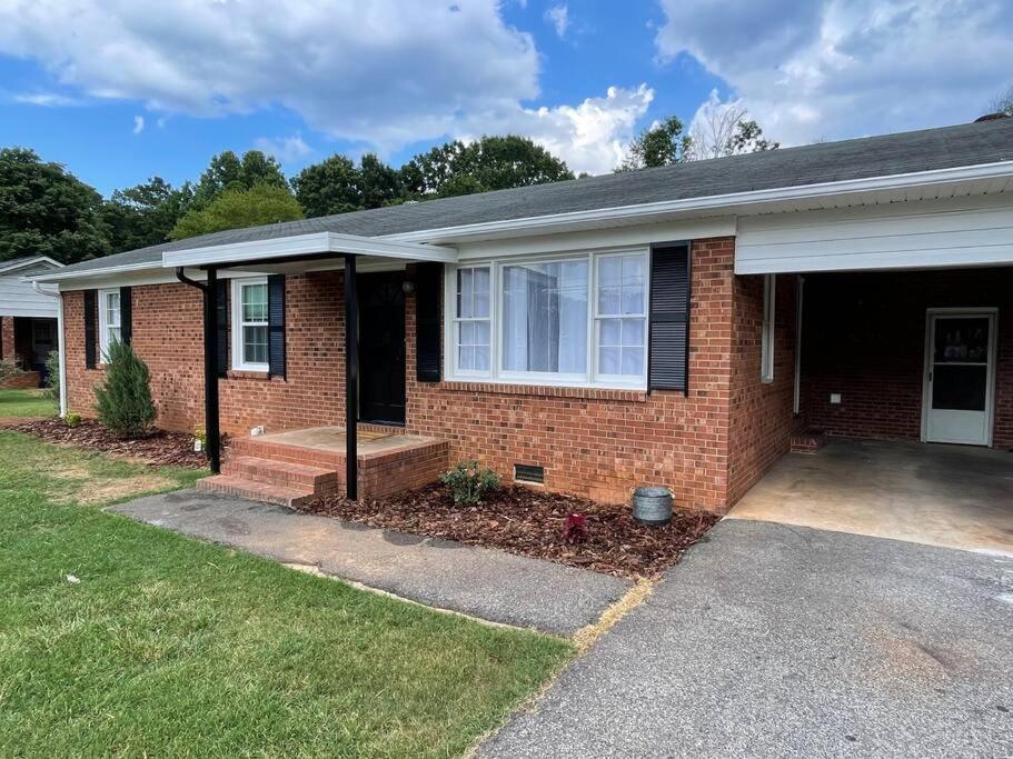 1 King/2Queen Bd Home Next To Big Park Lexington Exterior foto